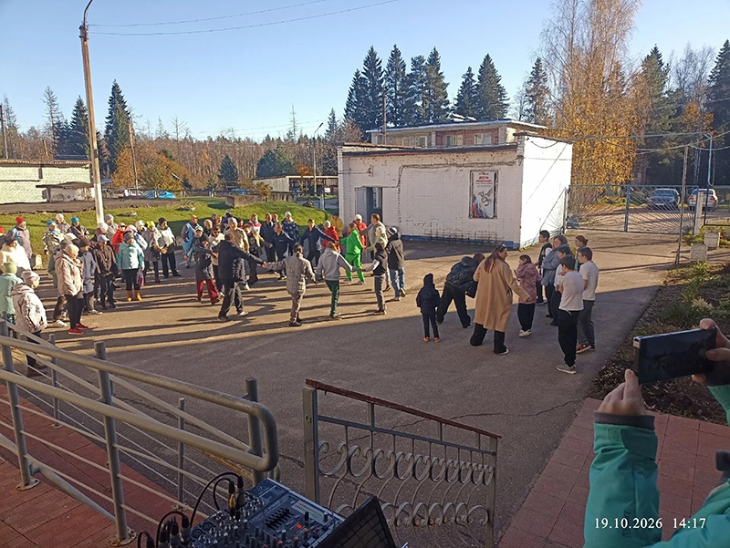 ТАМ, ГДЕ ВРЕМЯ ЗАМИРАЕТ ОТ СЧАСТЬЯ
